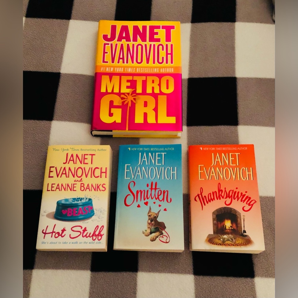 Bundle of Janet Evanovich Books